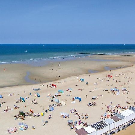 Amazing Apartment In Oostende With House Sea View Exteriör bild