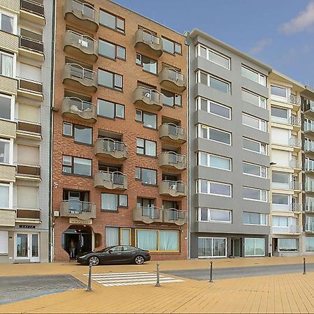 Amazing Apartment In Oostende With House Sea View Exteriör bild