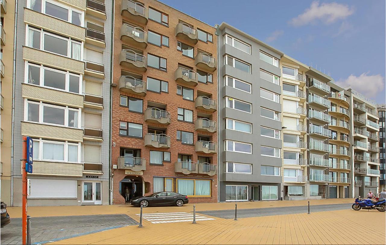 Amazing Apartment In Oostende With House Sea View Exteriör bild